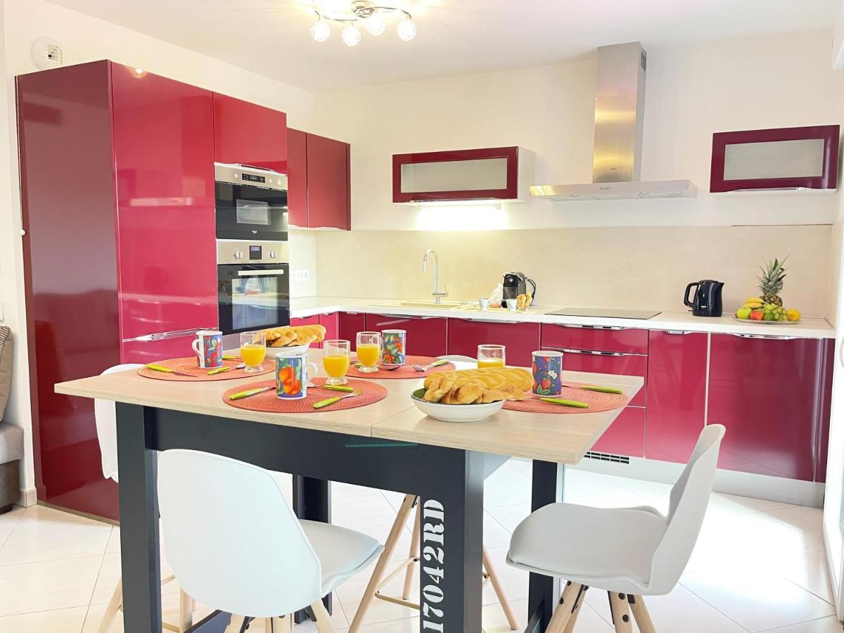 Tres Bel Appartement -Residence Avec Piscine Sur Le Toit Et Vue Panoramique แซ็งต์-ราฟาเอล ภายนอก รูปภาพ