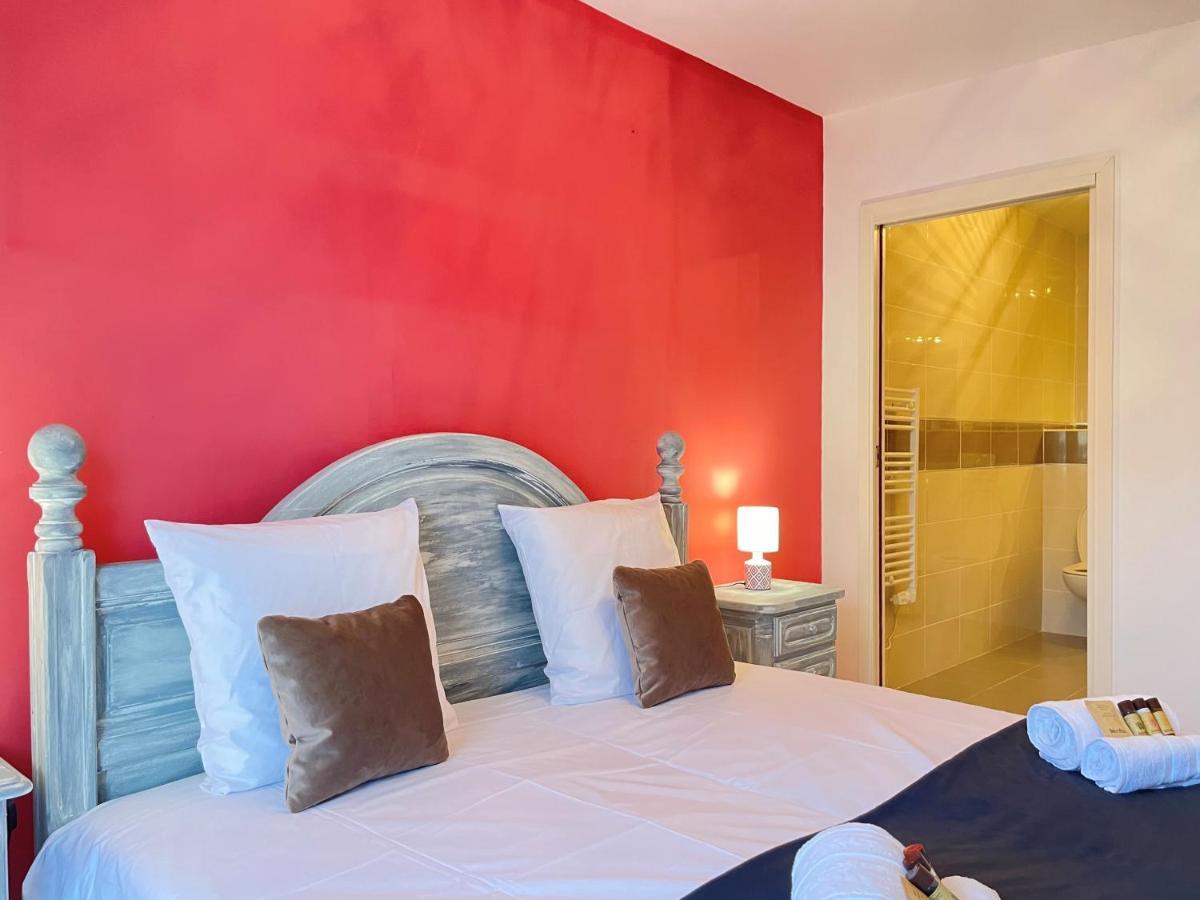 Tres Bel Appartement -Residence Avec Piscine Sur Le Toit Et Vue Panoramique แซ็งต์-ราฟาเอล ภายนอก รูปภาพ