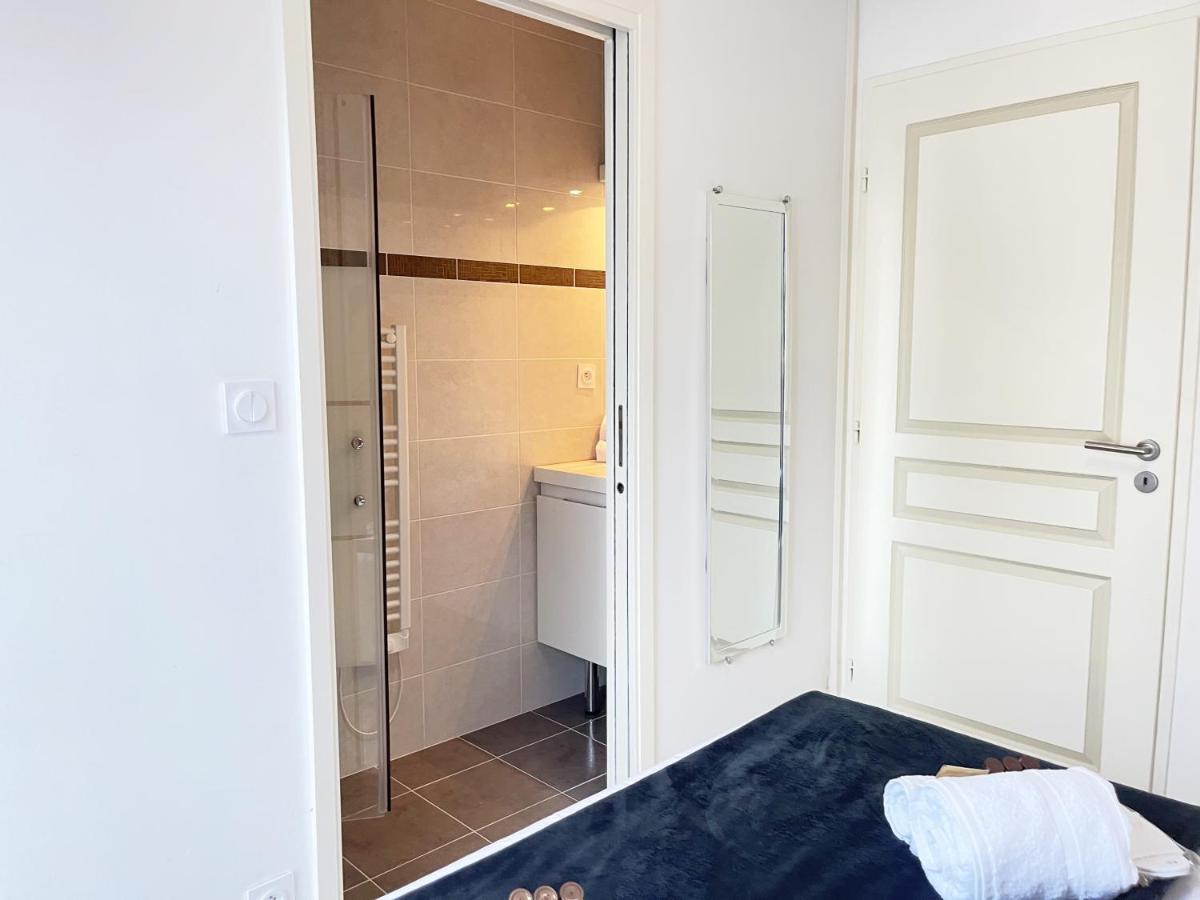 Tres Bel Appartement -Residence Avec Piscine Sur Le Toit Et Vue Panoramique แซ็งต์-ราฟาเอล ภายนอก รูปภาพ