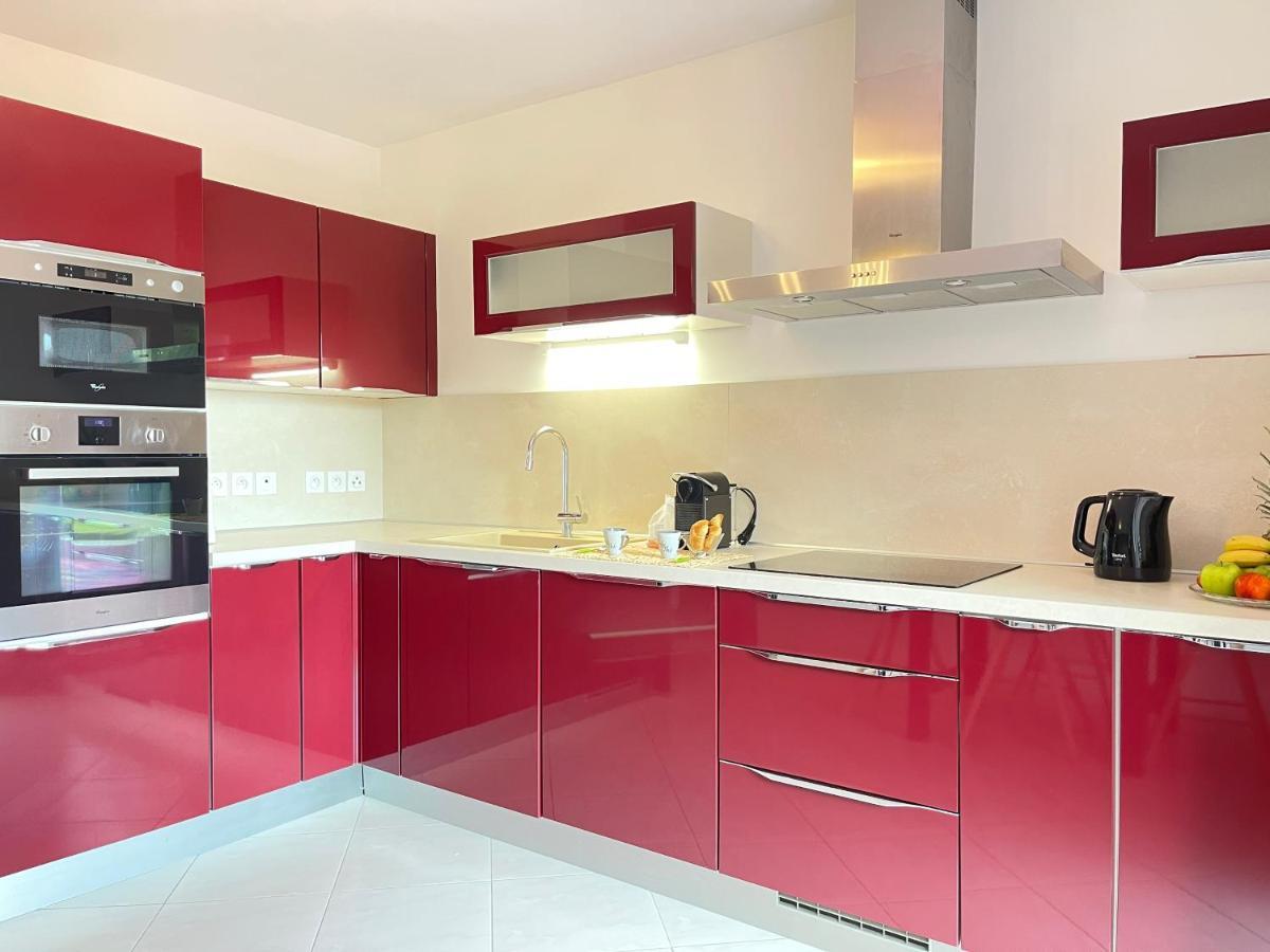Tres Bel Appartement -Residence Avec Piscine Sur Le Toit Et Vue Panoramique แซ็งต์-ราฟาเอล ภายนอก รูปภาพ