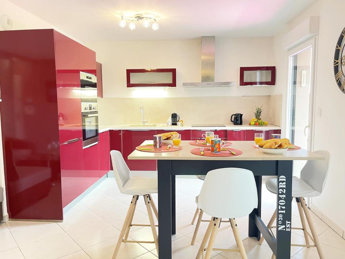 Tres Bel Appartement -Residence Avec Piscine Sur Le Toit Et Vue Panoramique แซ็งต์-ราฟาเอล ภายนอก รูปภาพ