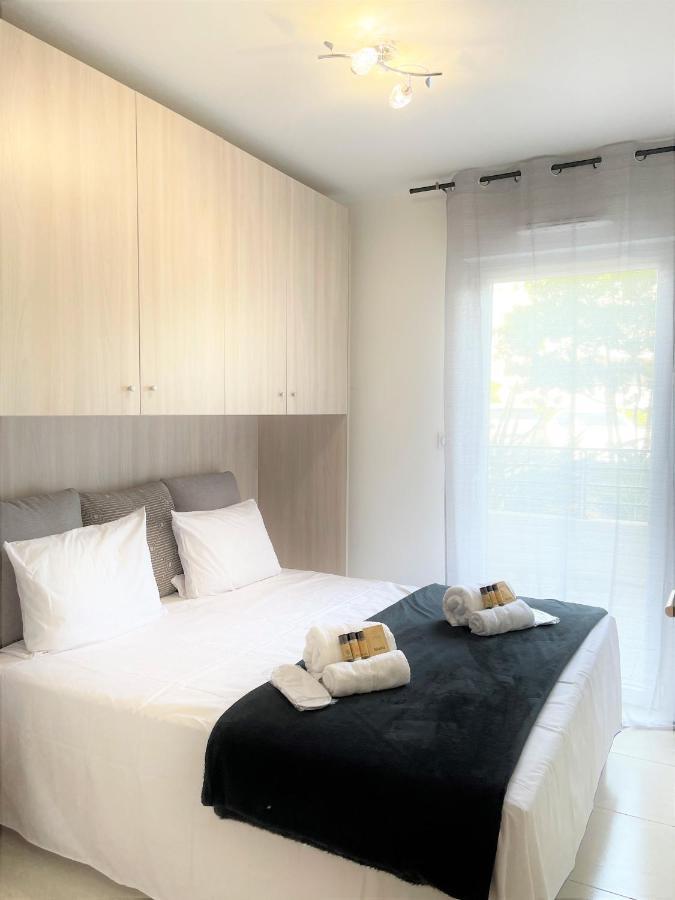 Tres Bel Appartement -Residence Avec Piscine Sur Le Toit Et Vue Panoramique แซ็งต์-ราฟาเอล ภายนอก รูปภาพ